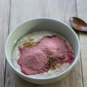 Berry powder for smoothie bowl